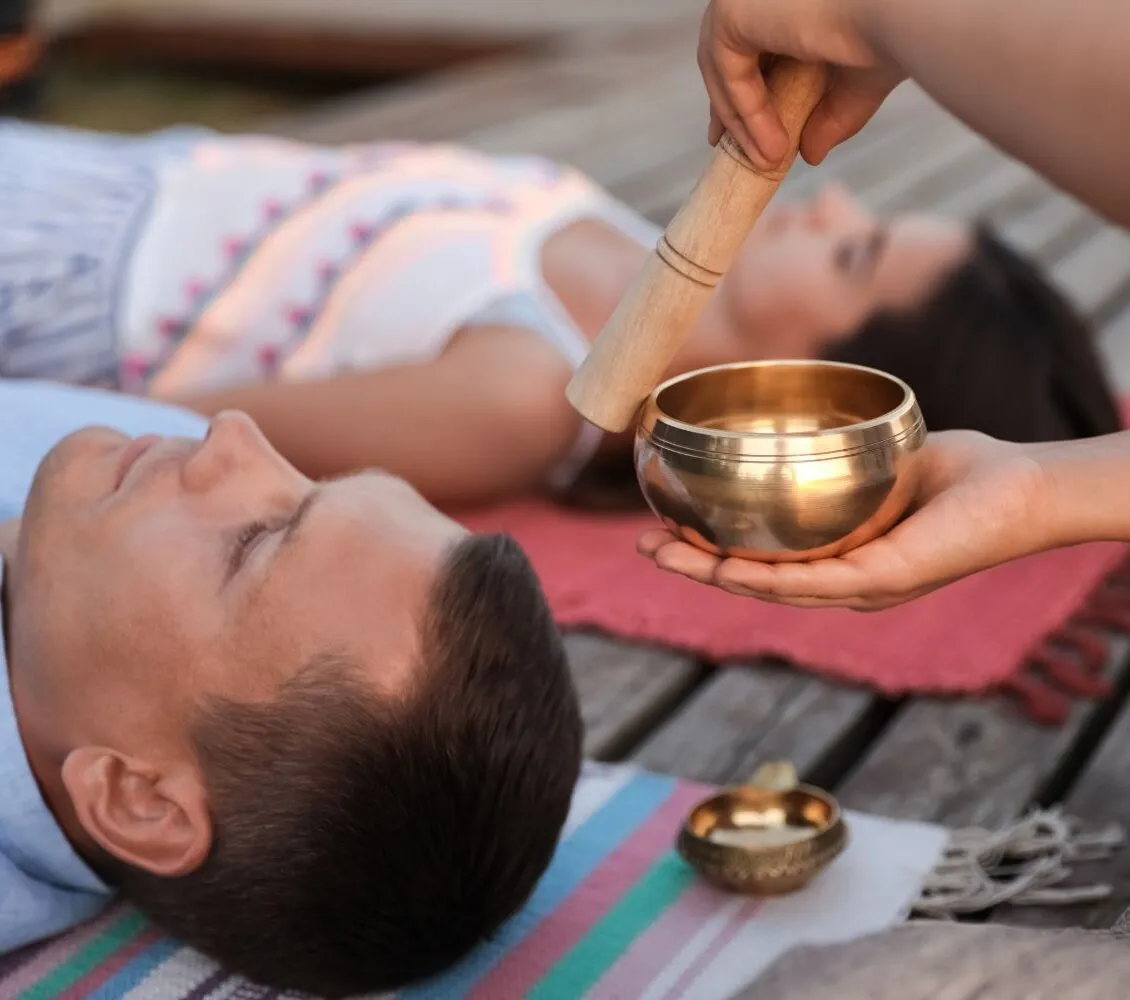 Den Koerper erden mit Frequenzen.