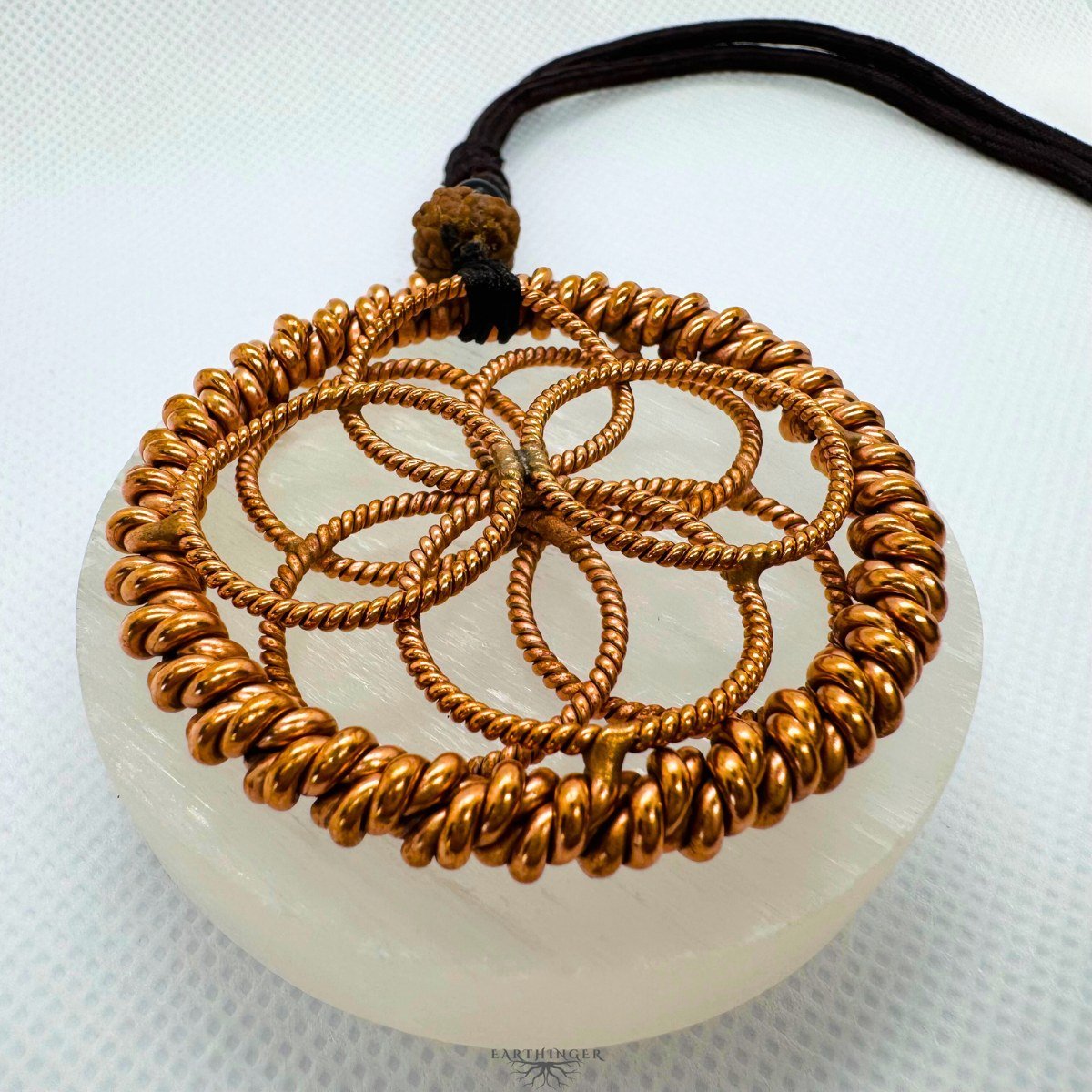 Anwendung des Lotus-Tensor-Rings zur Wasserenergetisierung oder spirituellen Unterstützung – Kupferring mit EMF-neutralisierender Wirkung